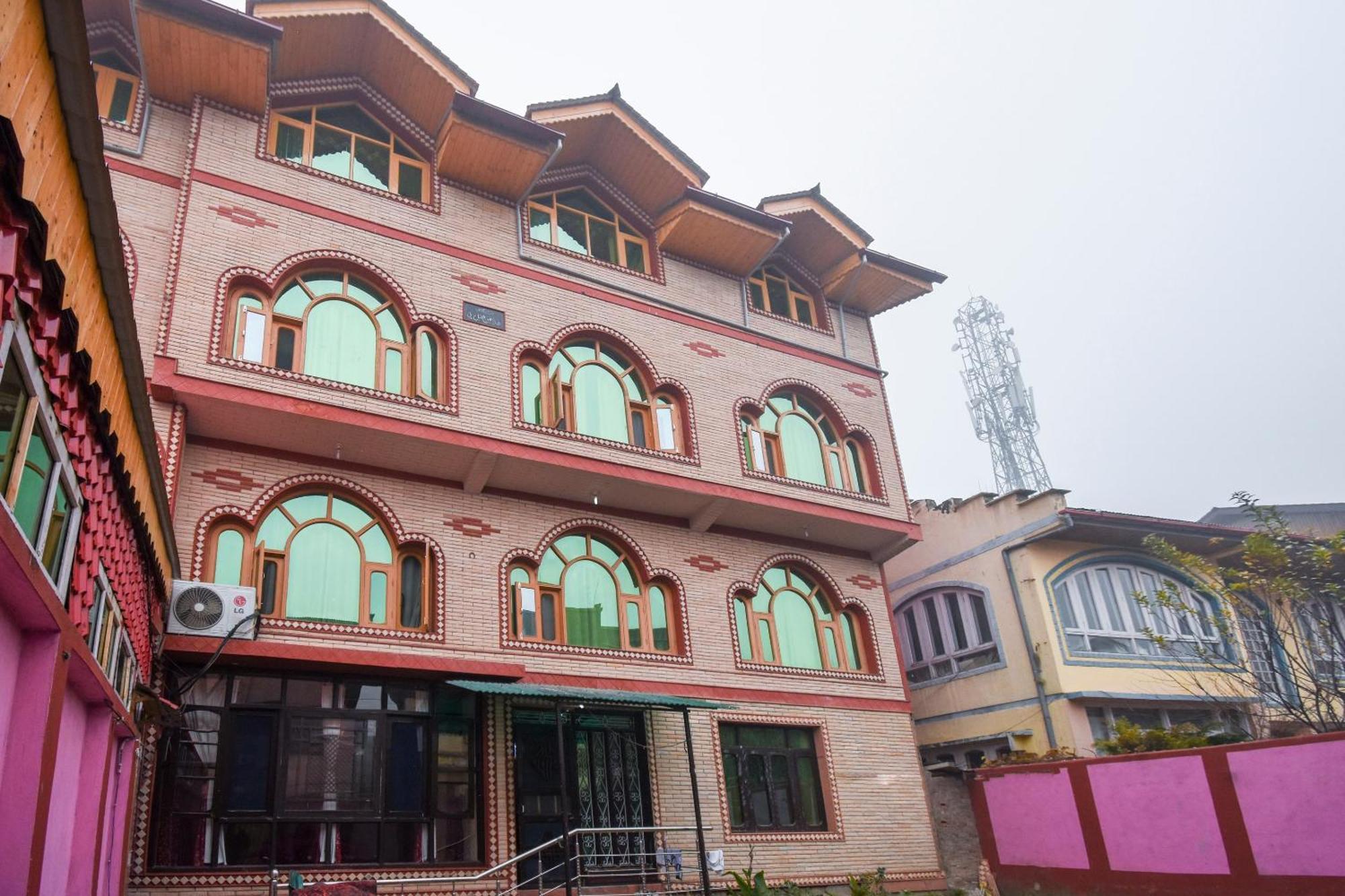 Oyo-66476新神圣克什米尔酒店 Durgjan 外观 照片